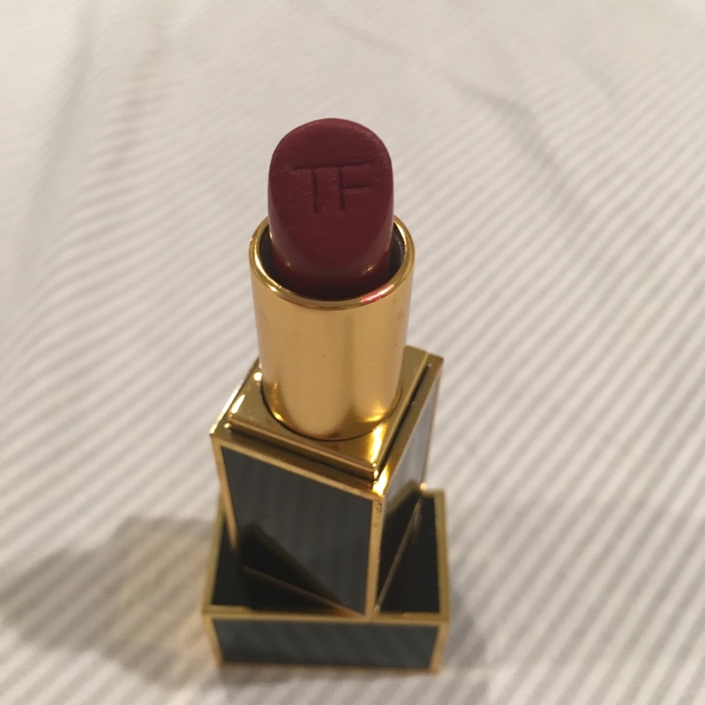 Tom Ford Crimson Noir Lipstick #11